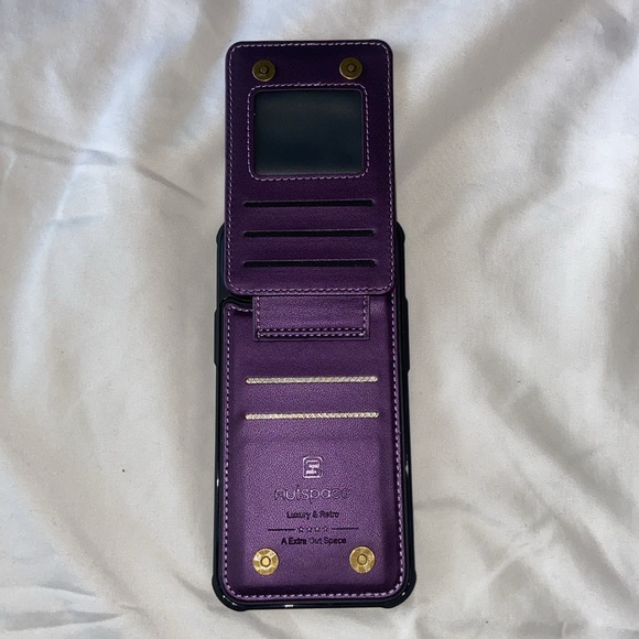 iPhone 14 Plus wallet case - Picture 2 of 3